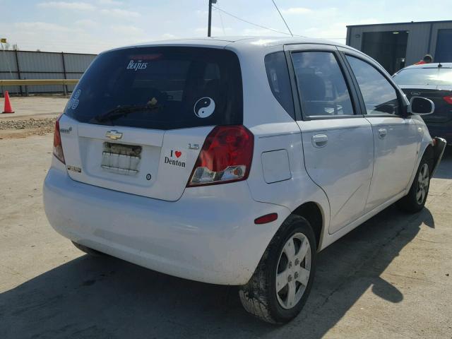 KL1TD66617B721353 - 2007 CHEVROLET AVEO BASE WHITE photo 4