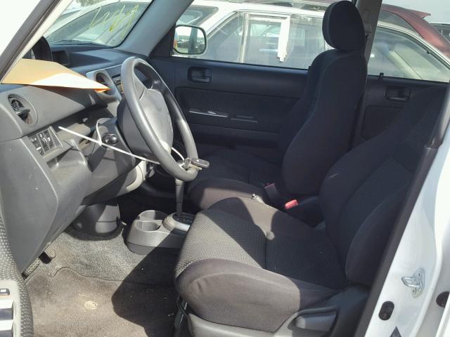 JTLKT324664050134 - 2006 TOYOTA SCION XB Ақ фото 5