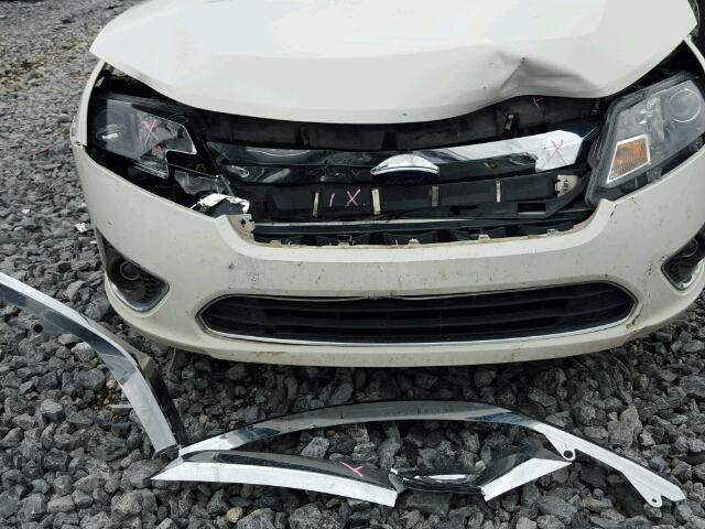 3FAHP0JA1AR224875 - 2010 FORD FUSION WHITE photo 9