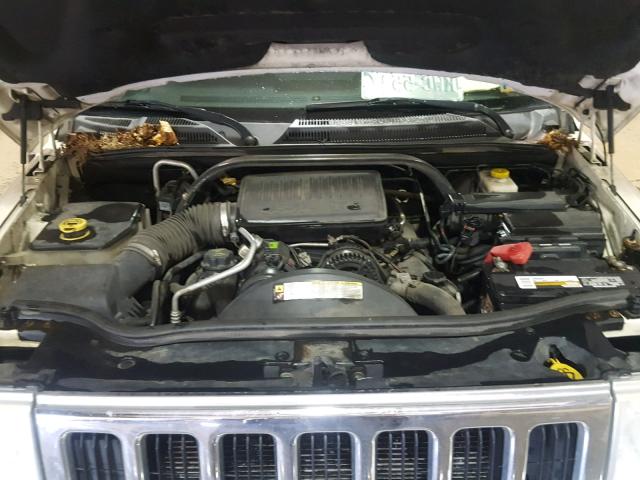 1J8HG48P07C592072 - 2007 JEEP COMMANDER WHITE photo 7