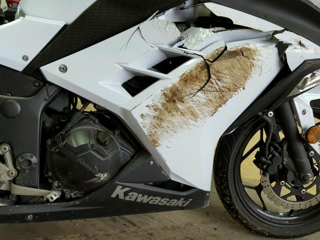 JKAEX8A16FDA22817 - 2015 KAWASAKI EX300 A WHITE photo 7