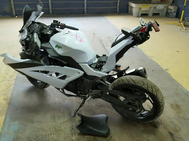 JKAEX8A16FDA22817 - 2015 KAWASAKI EX300 A WHITE photo 9