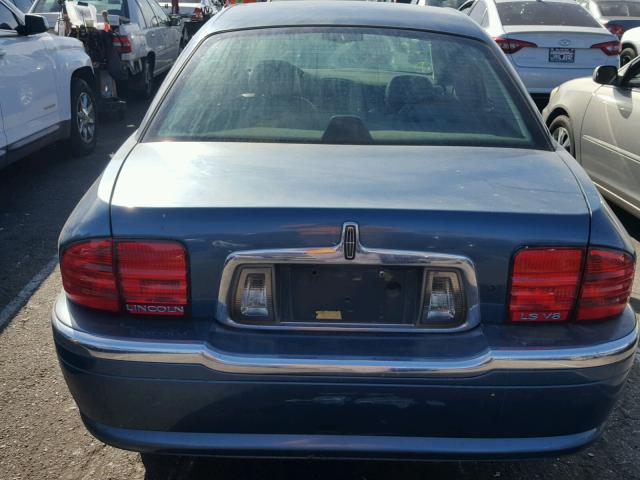 1LNHM87A82Y610751 - 2002 LINCOLN LS 蓝色 照片 9