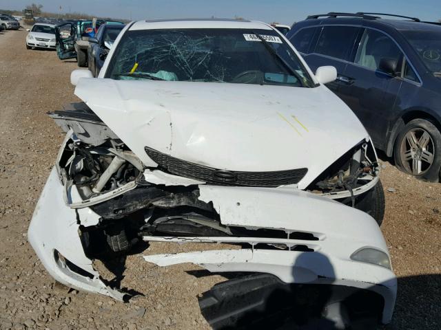 4T1BF32K93U060584 - 2003 TOYOTA CAMRY LE WHITE photo 7