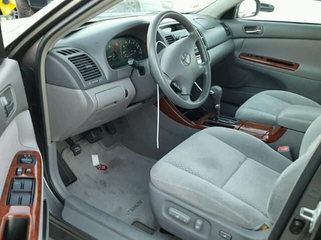 4T1BE32K54U810941 - 2004 TOYOTA CAMRY LE GRAY photo 9