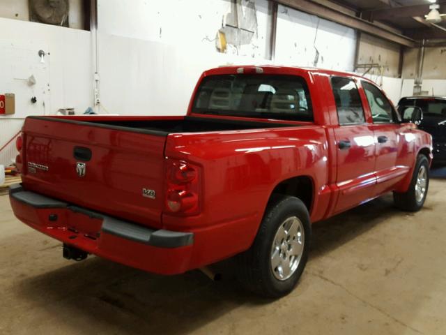 1D3HW58N25S242113 - 2005 DODGE DAKOTA QUA RED photo 4