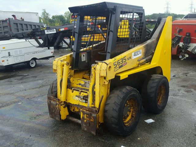 1417198 - 2001 GEHL SKIDLOADER YELLOW photo 2