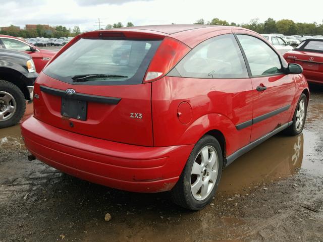 3FAFP31331R191453 - 2001 FORD FOCUS ZX3 RED photo 4