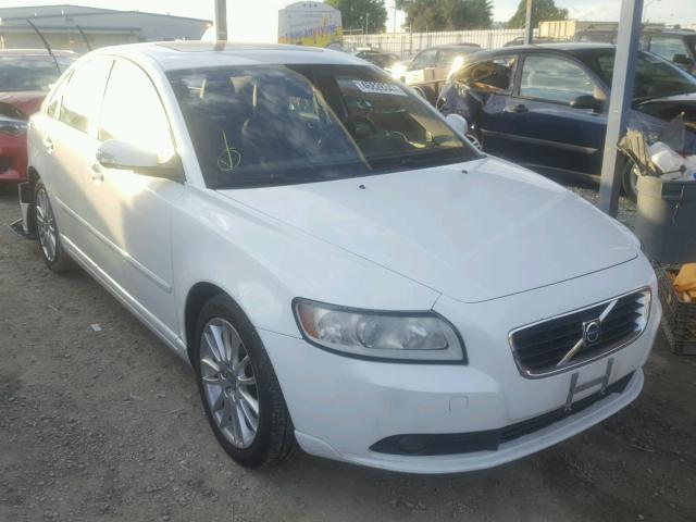 YV1MS390692457794 - 2009 VOLVO S40 2.4I WHITE photo 1