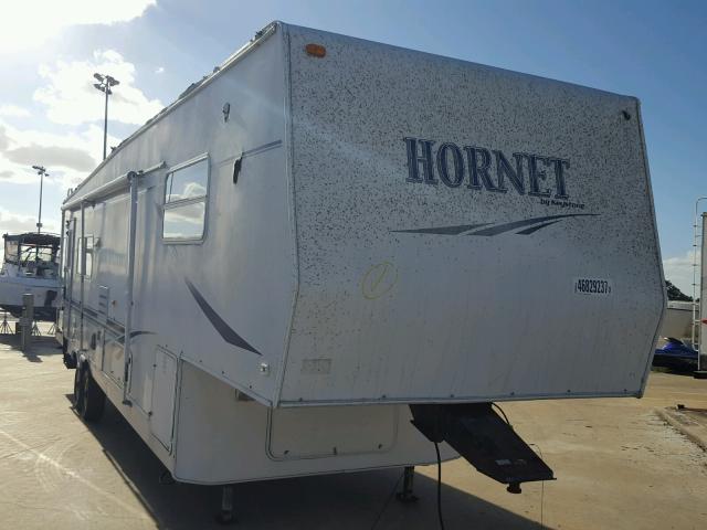 4YDF3152337307754 - 2003 KEYSTONE HORNET WHITE photo 1