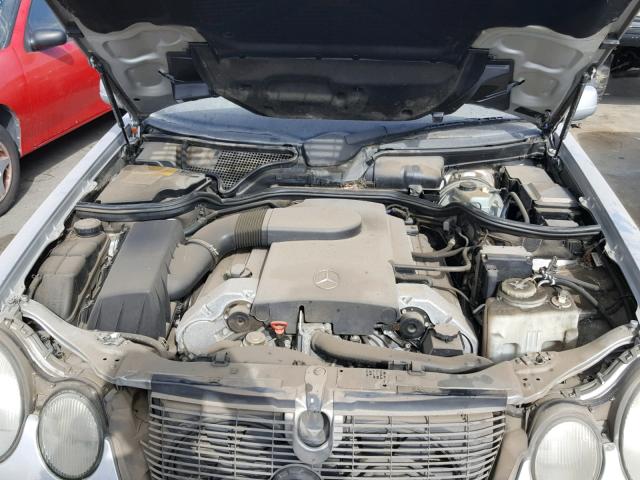 WDBJF72F7VA361075 - 1997 MERCEDES-BENZ E 420 SILVER photo 7