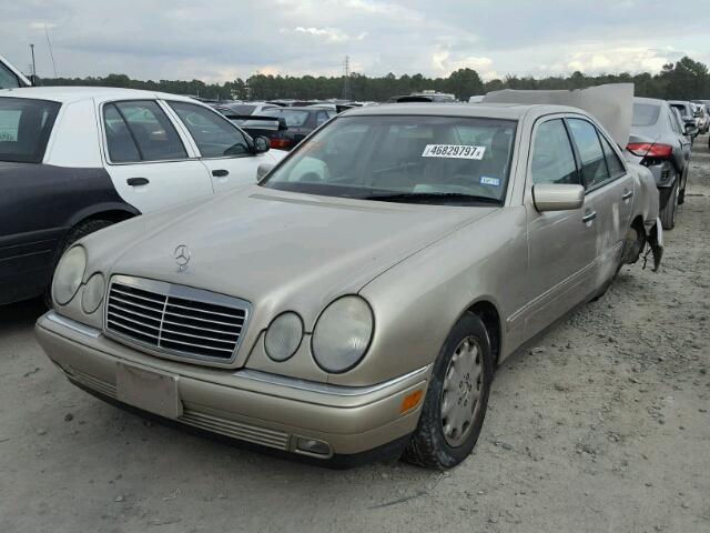 WDBJF65H7XA836265 - 1999 MERCEDES-BENZ E 320 GOLD photo 2