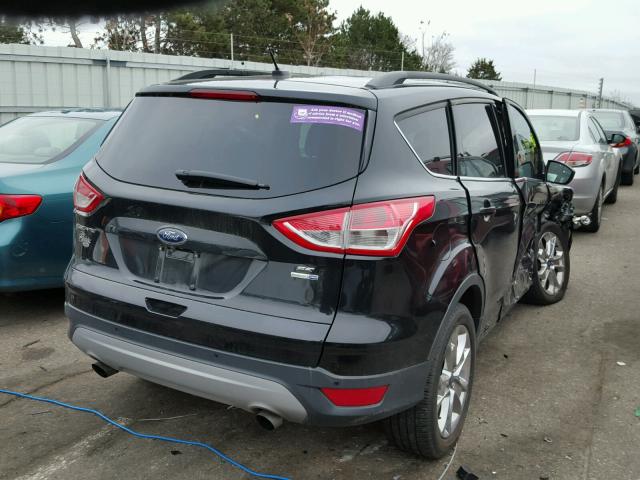 1FMCU9G97FUA24609 - 2015 FORD ESCAPE SE BLACK photo 4