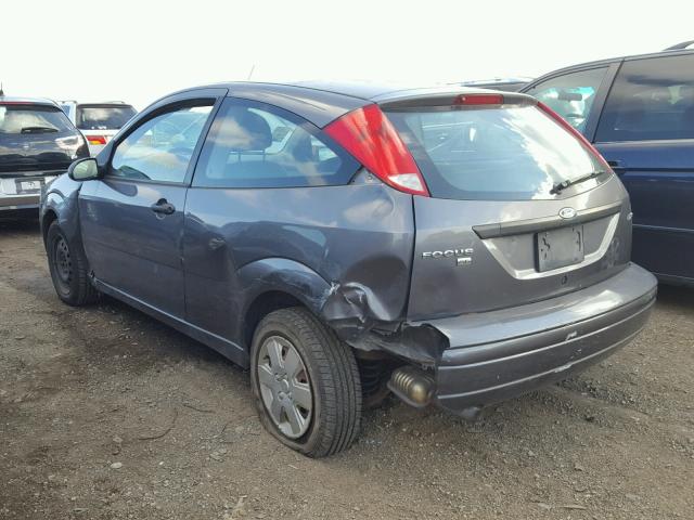 1FAFP31N56W160730 - 2006 FORD FOCUS ZX3 GRAY photo 3