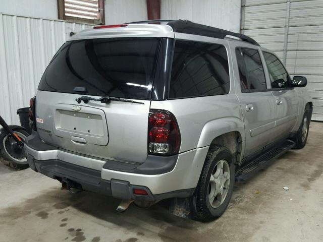 1GNES16M356144699 - 2005 CHEVROLET TRAILBLAZE SILVER photo 4