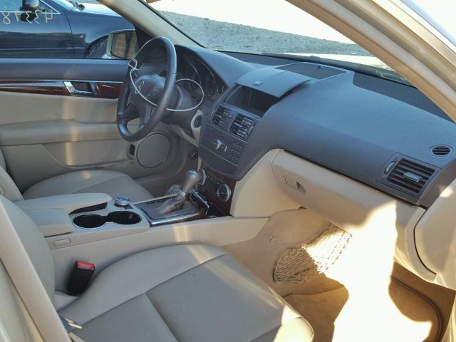 WDDGF5EBXBA508614 - 2011 MERCEDES-BENZ C 300 金色 照片 5