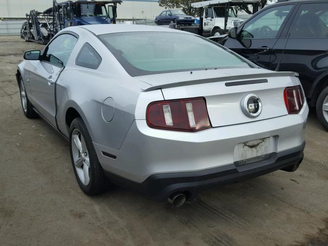 1ZVBP8CF0C5285970 - 2012 FORD MUSTANG GT SILVER photo 3