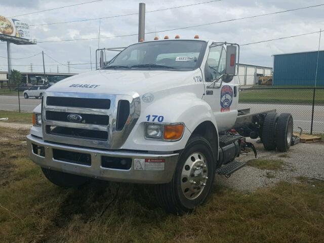 3FRWF7FK8FV659036 - 2015 FORD F750 SUPER WHITE photo 2