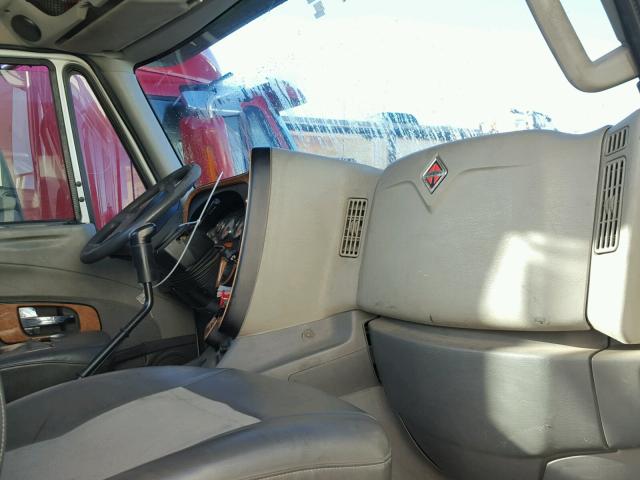 1HSDHSJR0BJ392310 - 2011 INTERNATIONAL PROSTAR WHITE photo 5