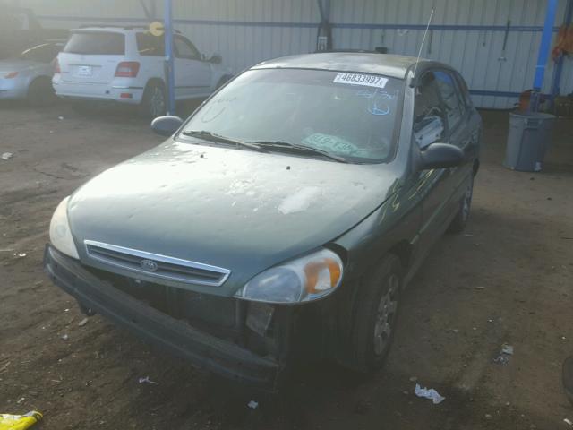 KNADC163026084558 - 2002 KIA RIO CINCO GREEN photo 2