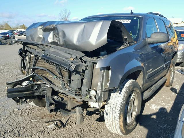 1GNFC13CX7J325246 - 2007 CHEVROLET TAHOE C150 GRAY photo 2