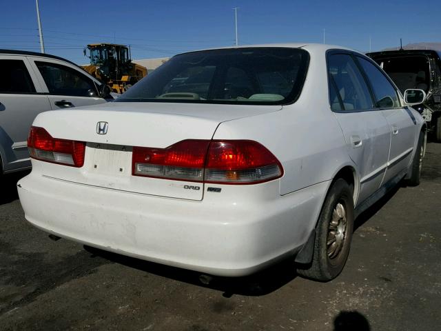 1HGCG16462A067161 - 2002 HONDA ACCORD WHITE photo 4