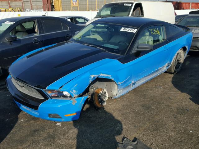 1ZVBP8AN0A5107211 - 2010 FORD MUSTANG TWO TONE photo 2