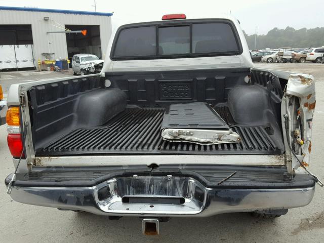 5TEGN92NX2Z137267 - 2002 TOYOTA TACOMA DOU SILVER photo 9