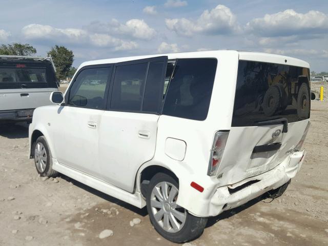 JTLKT324350177901 - 2005 TOYOTA SCION XB WHITE photo 3