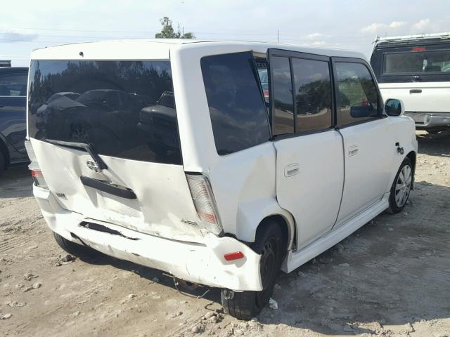 JTLKT324350177901 - 2005 TOYOTA SCION XB WHITE photo 4