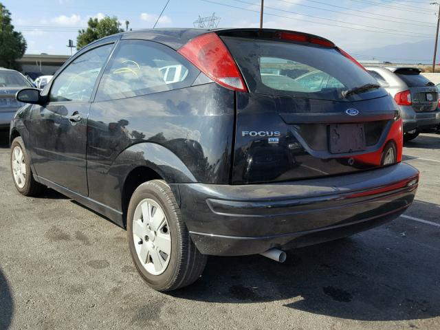 1FAFP31N47W307119 - 2007 FORD FOCUS ZX3 BLACK photo 3