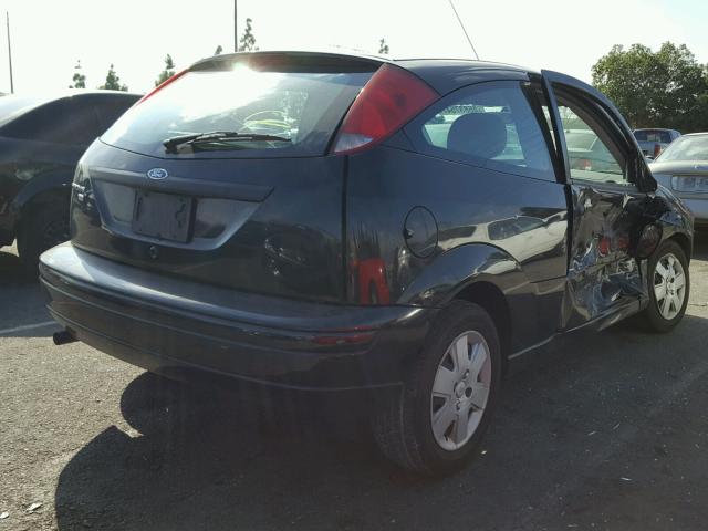 1FAFP31N47W307119 - 2007 FORD FOCUS ZX3 BLACK photo 4