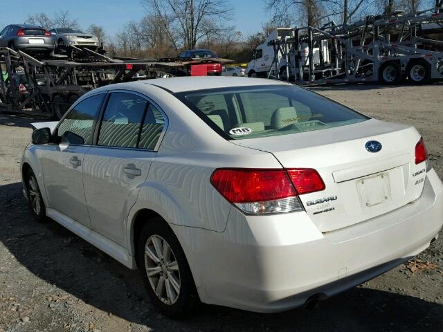 4S3BMBG68B3221494 - 2011 SUBARU LEGACY 2.5 WHITE photo 3