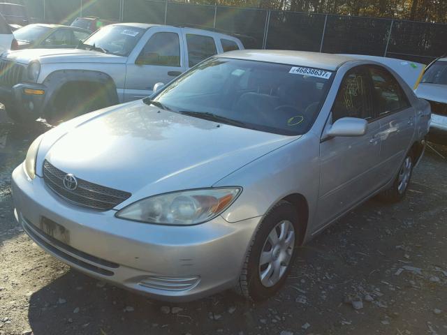 4T1BE30KX3U770762 - 2003 TOYOTA CAMRY LE ვერცხლისფერი ფოტო 2