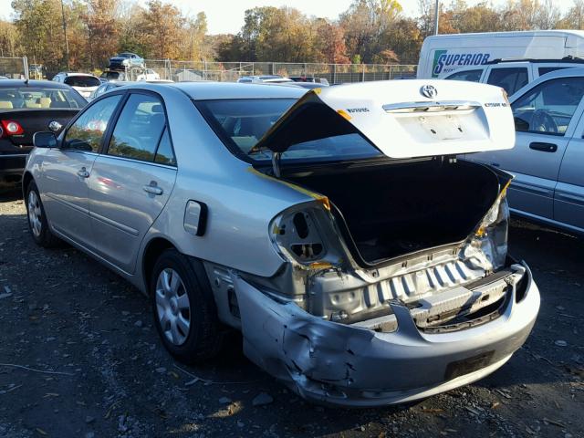 4T1BE30KX3U770762 - 2003 TOYOTA CAMRY LE ვერცხლისფერი ფოტო 3