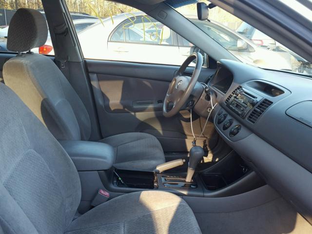 4T1BE30KX3U770762 - 2003 TOYOTA CAMRY LE ვერცხლისფერი ფოტო 5