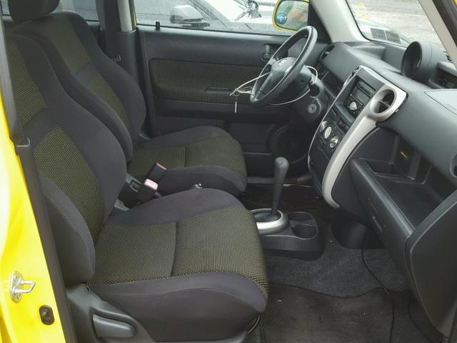 JTLKT324454015557 - 2005 TOYOTA SCION XB Amarillo foto 5