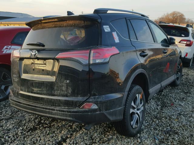 2T3ZFREV9HW337868 - 2017 TOYOTA RAV4 LE Qara foto 4