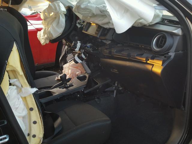 2T3ZFREV9HW337868 - 2017 TOYOTA RAV4 LE Qara foto 5