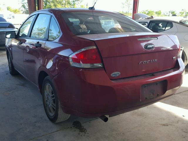 1FAHP3FN4AW121105 - 2010 FORD FOCUS SE RED photo 3