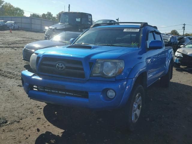 5TELU42N59Z597256 - 2009 TOYOTA TACOMA DOU BLUE photo 2