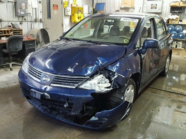 3N1BC11E28L394330 - 2008 NISSAN VERSA S BLUE photo 2