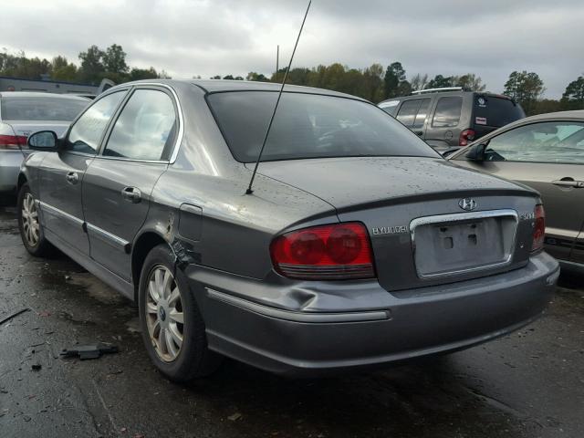 KMHWF35H54A080691 - 2004 HYUNDAI SONATA GLS GRAY photo 3