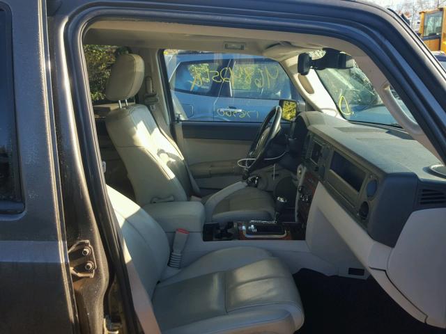 1J8HG58N56C317994 - 2006 JEEP COMMANDER GRAY photo 5