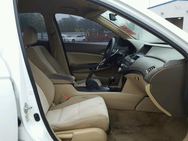 1HGCP2F30AA140097 - 2010 HONDA ACCORD LX WHITE photo 5