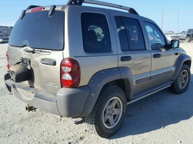 1J4GL38K66W139451 - 2006 JEEP LIBERTY RE TAN photo 4
