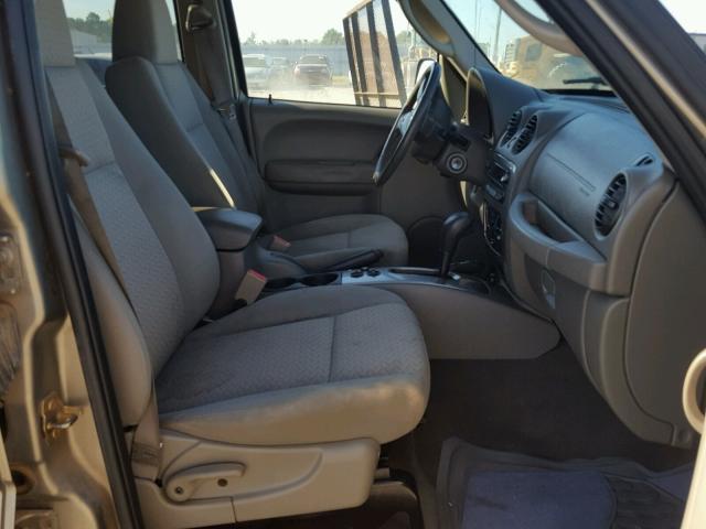 1J4GL38K66W139451 - 2006 JEEP LIBERTY RE TAN photo 5