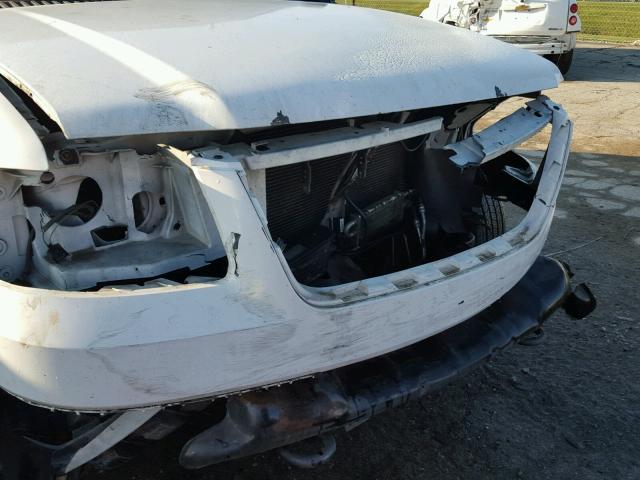 1FMPU16515LA81748 - 2005 FORD EXPEDITION WHITE photo 9