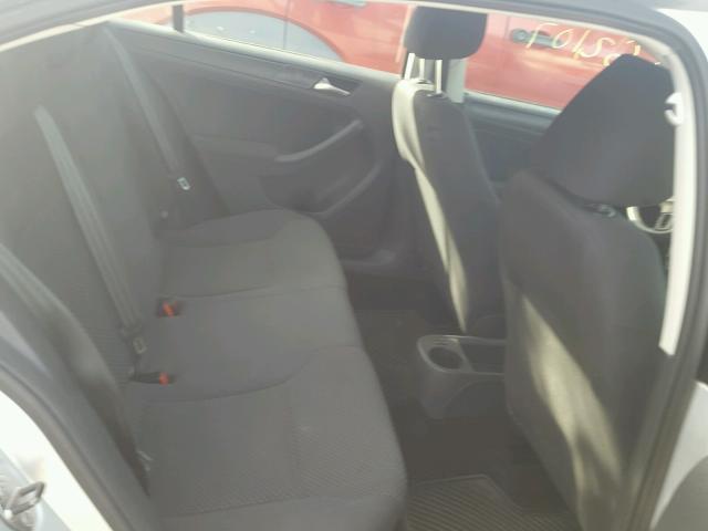 3VW2K7AJ2CM354619 - 2012 VOLKSWAGEN JETTA BASE SILVER photo 6