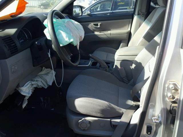 KNDJD735895867395 - 2009 KIA SORENTO LX SILVER photo 5